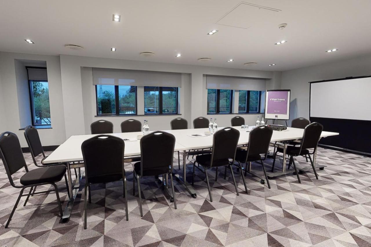 Village Hotel Newcastle Holystone  Екстер'єр фото