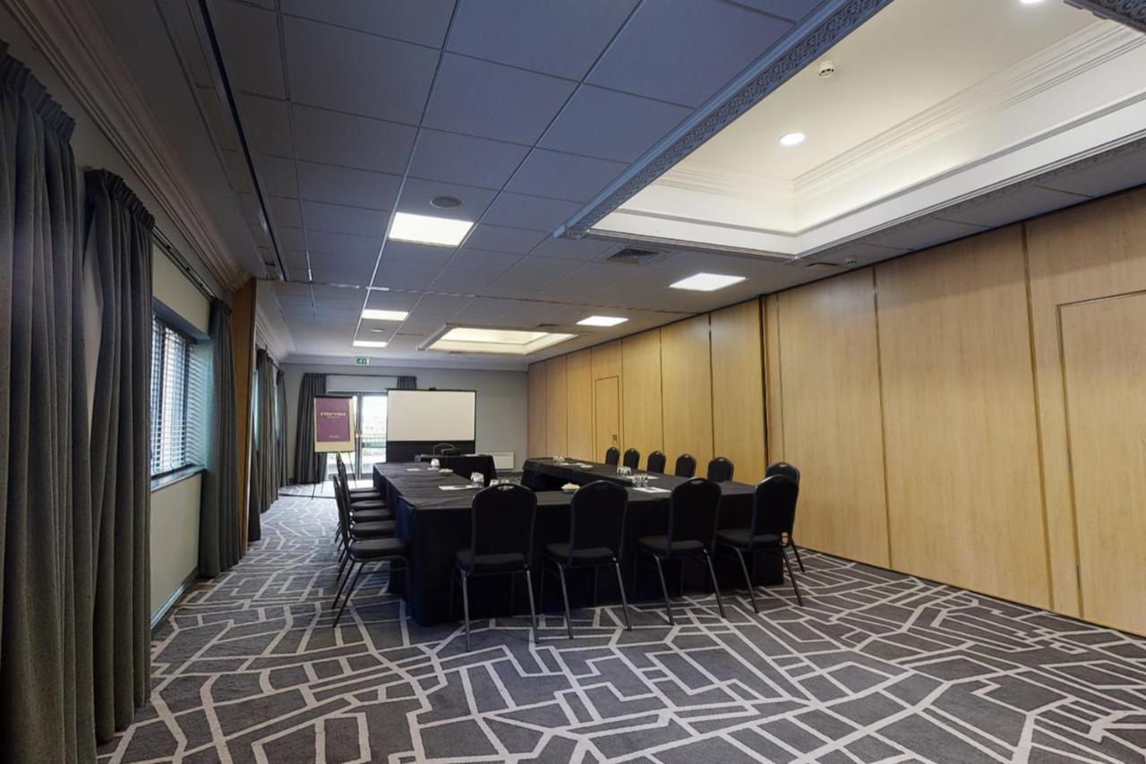 Village Hotel Newcastle Holystone  Екстер'єр фото