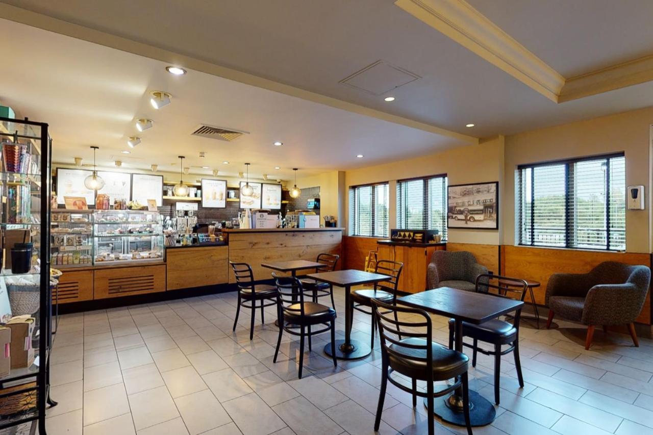 Village Hotel Newcastle Holystone  Екстер'єр фото